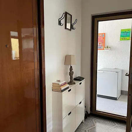 Solcio Di Apartament Lesa