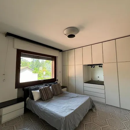 Solcio Di Apartament Lesa